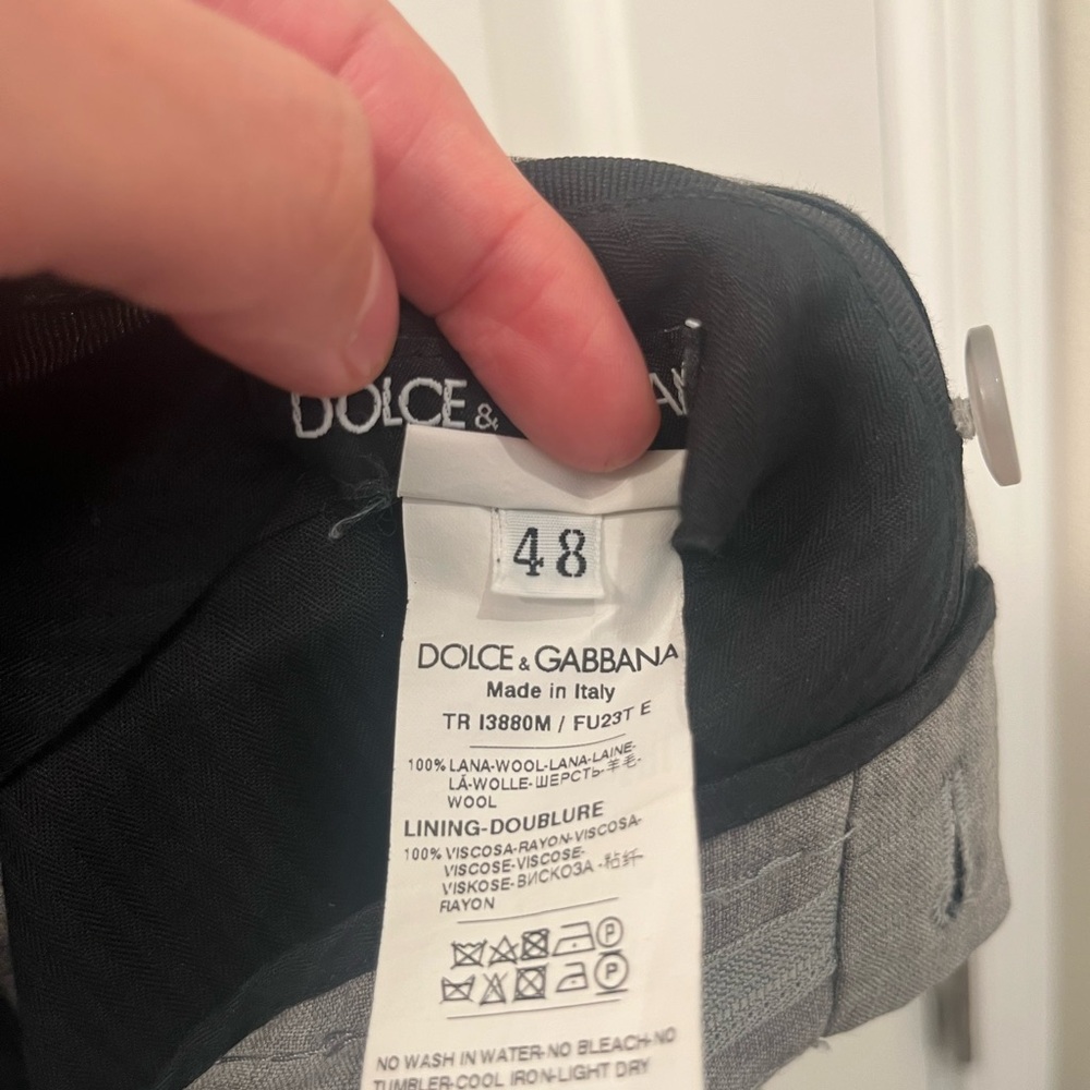 Dolce & Gabbana Elegant Gray Dress Trousers - Picture 5 of 5